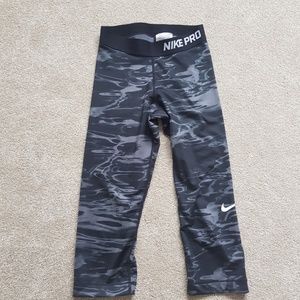 Nike Pro Cropped Leggings